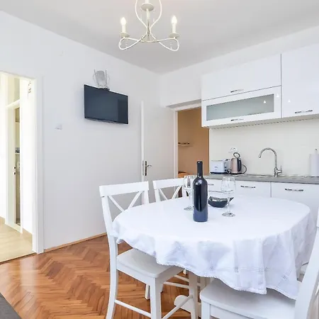 Heliva Apartman *